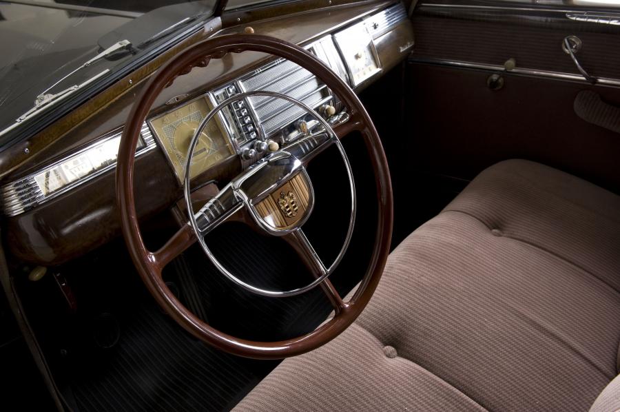  Dodge Custom Club Coupe 1942 года  (фото 4 из 5)
